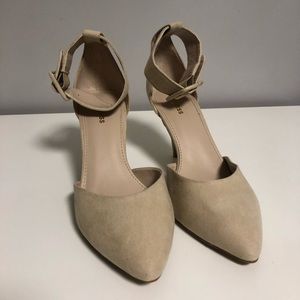 🆕 EXPRESS | Ankle Strap Heel